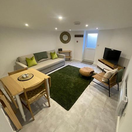 Quaint Central Basement Apartment 헤리퍼드 외부 사진