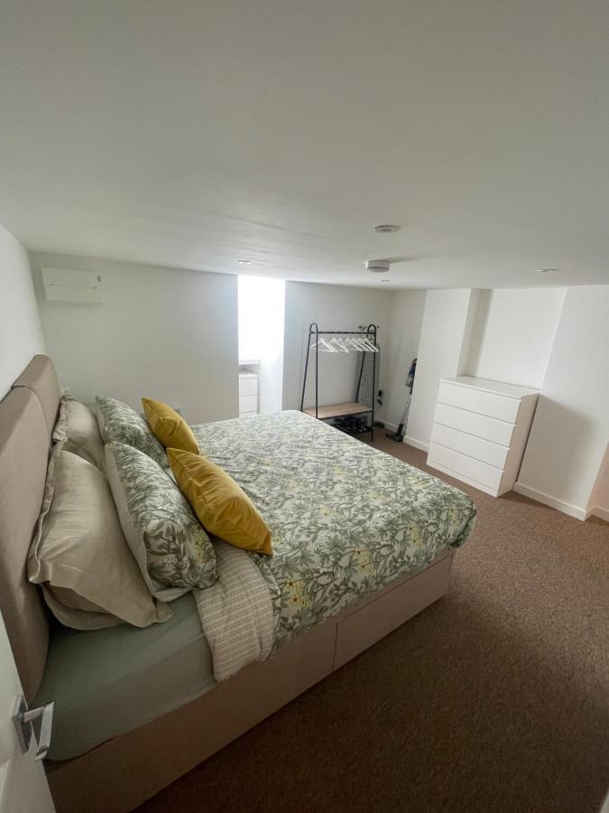 Quaint Central Basement Apartment 헤리퍼드 외부 사진