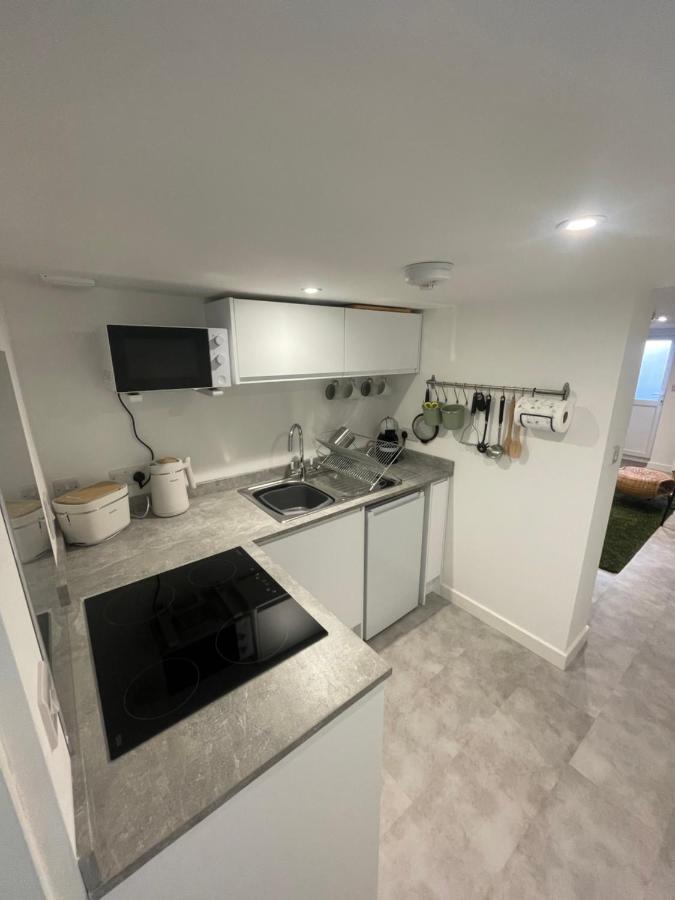 Quaint Central Basement Apartment 헤리퍼드 외부 사진